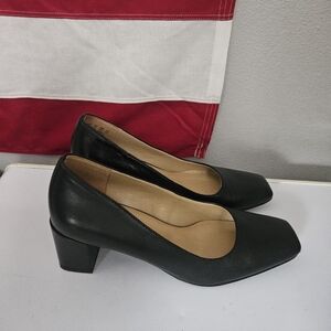 Naturalizer Karina sz 6.5 Black Women's Heels Pumps Black Leather